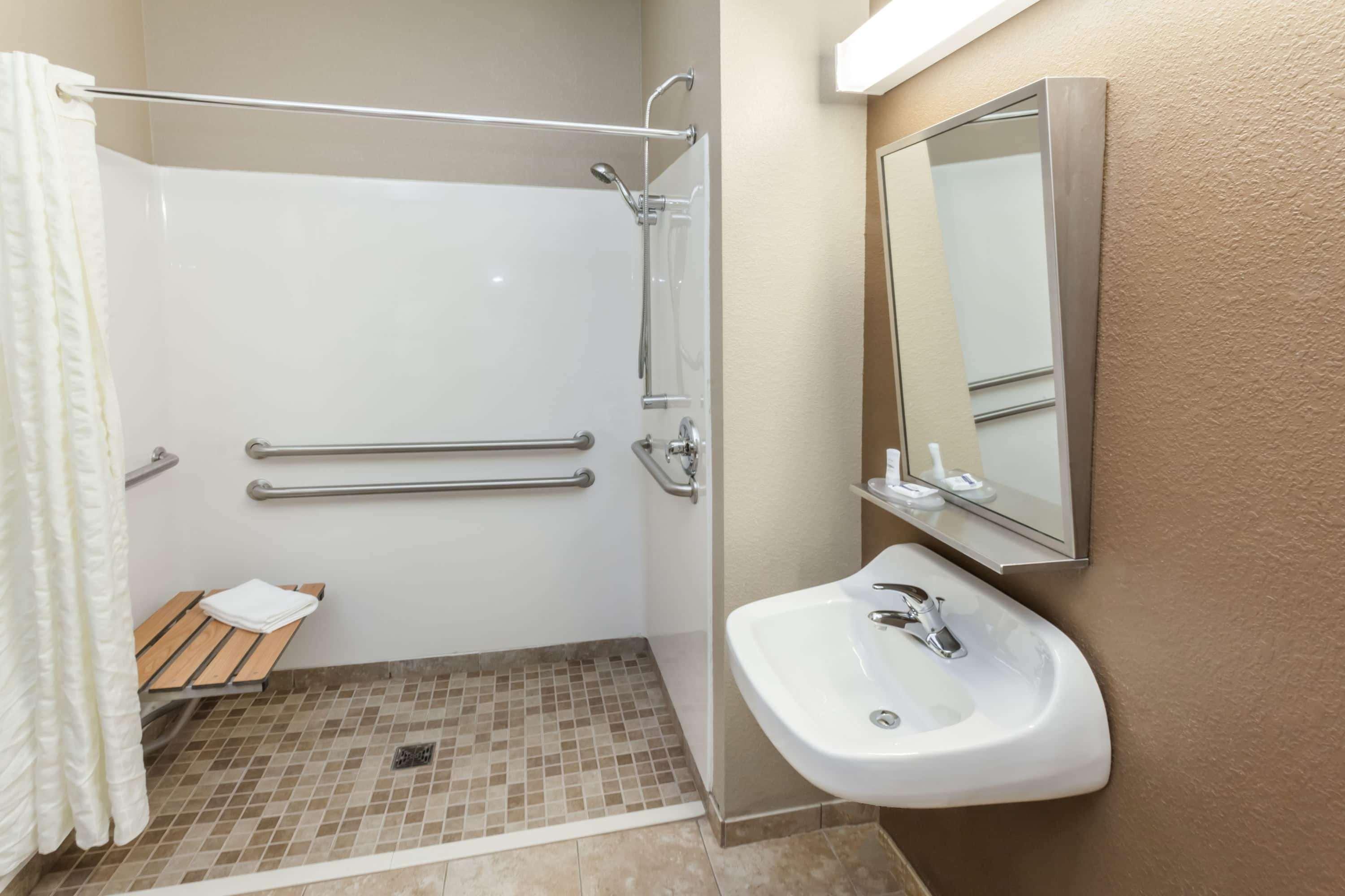 Microtel Inn & Suites By Wyndham Michigan City Luaran gambar